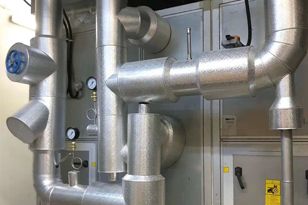 鐵皮管道保溫施工隊(duì).jpg